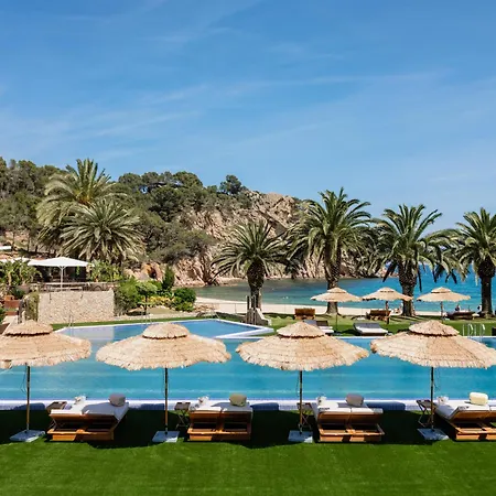 Zel Costa Brava Resort 3*