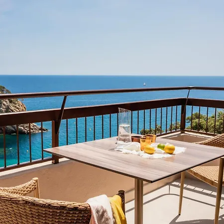 Zel Costa Brava Resort 3*